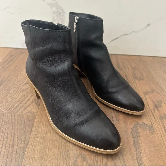 Clarks Breccan Myth Block Heel Leather Zip Ankle Boot in Black 9.5 M / 40.5 EU